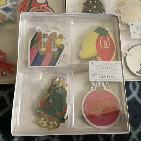 Wondershop Gift Tags Bundle 16 count/pack New - Picture 3 of 5